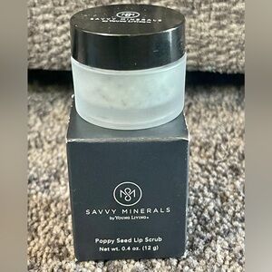 Savvy Minerals Poppy Seed Lip Scrub